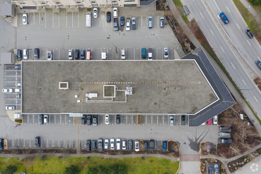 197 Forester St, North Vancouver District, BC à louer - Photo du bâtiment - Image 3 de 6