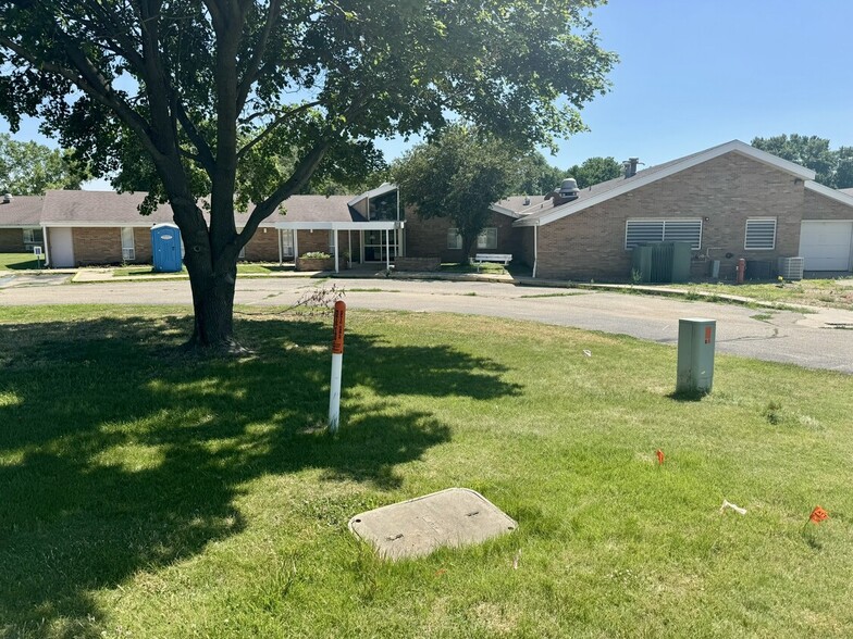 1110 W 11th St, Concordia, KS for sale - Building Photo - Image 3 of 8