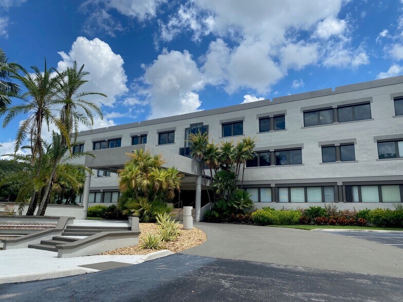 5401 Broken Sound Blvd NW, Boca Raton, FL à louer - Photo du bâtiment - Image 3 de 3