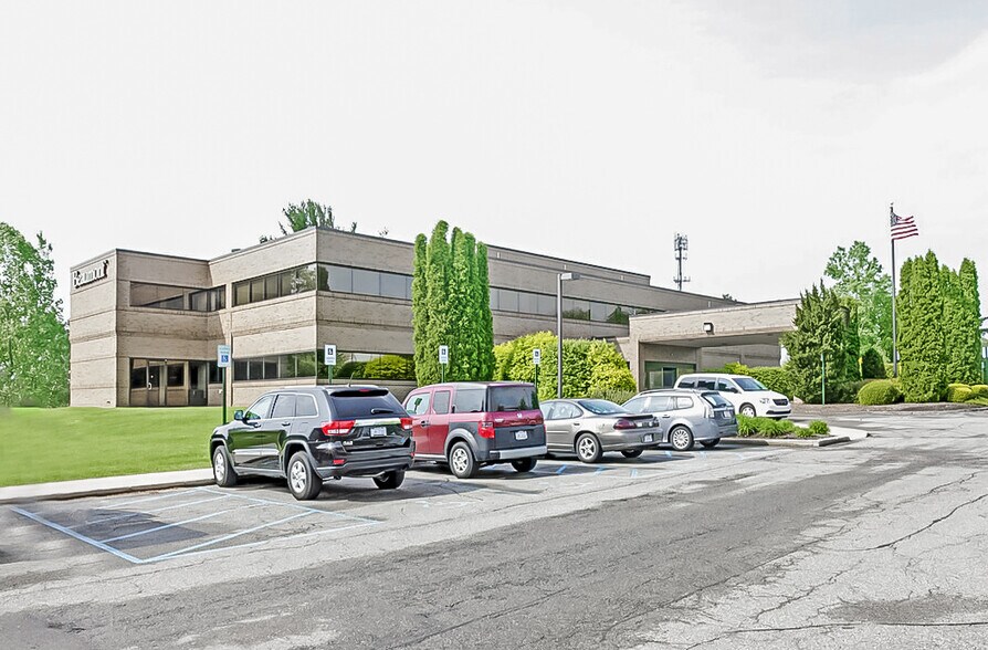 6700 N Rochester Rd, Rochester Hills, MI à vendre - Photo principale - Image 1 de 1
