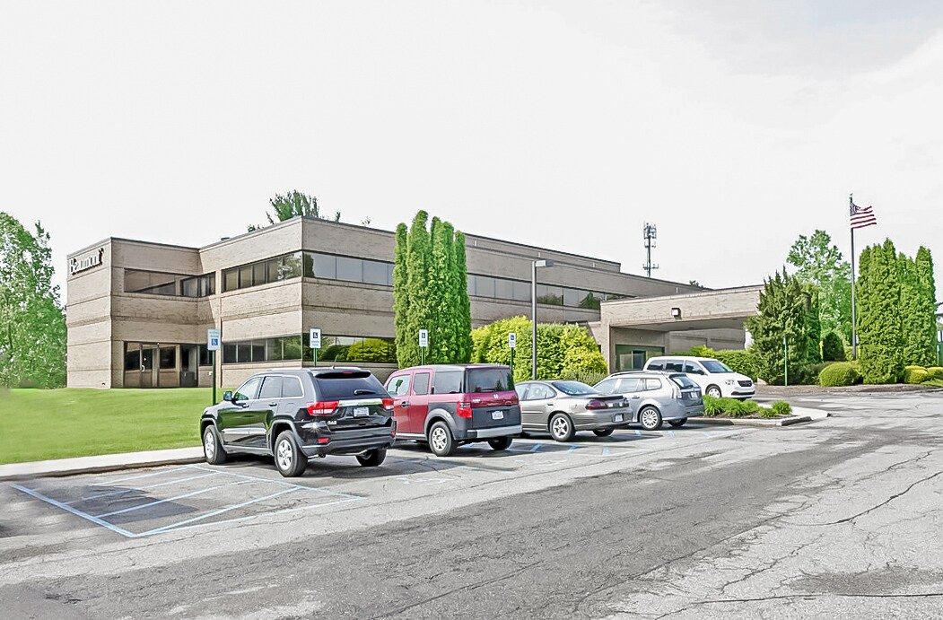 6700 N Rochester Rd, Rochester Hills, MI à louer Photo du bâtiment- Image 1 de 7