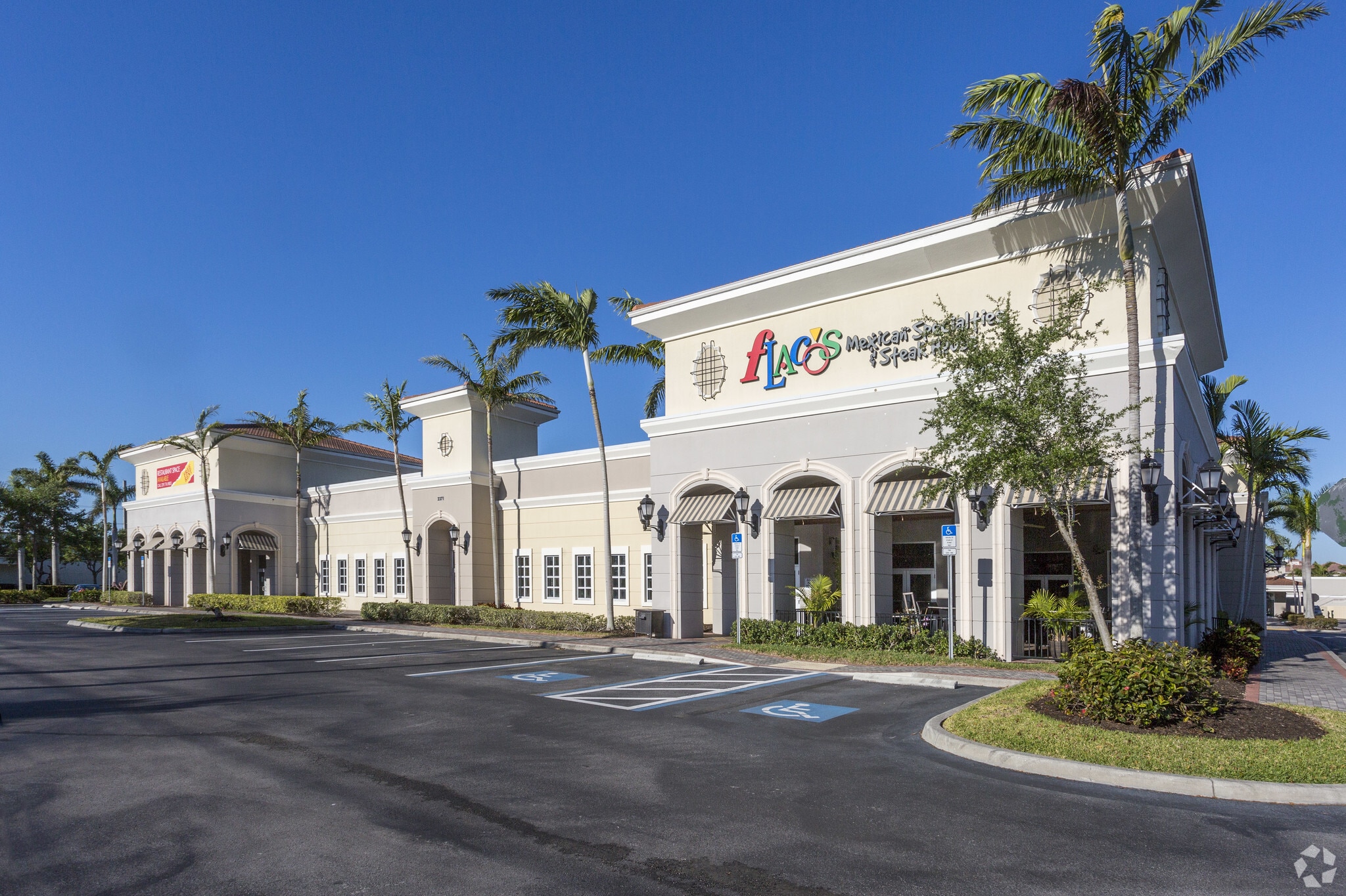 2371 Vanderbilt Beach Rd, Naples, FL à louer Photo principale- Image 1 de 22