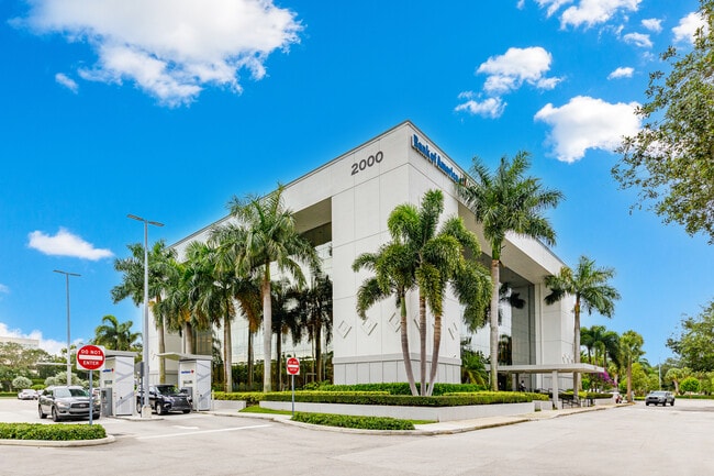 More details for 2000 Glades Rd, Boca Raton, FL - Office for Lease