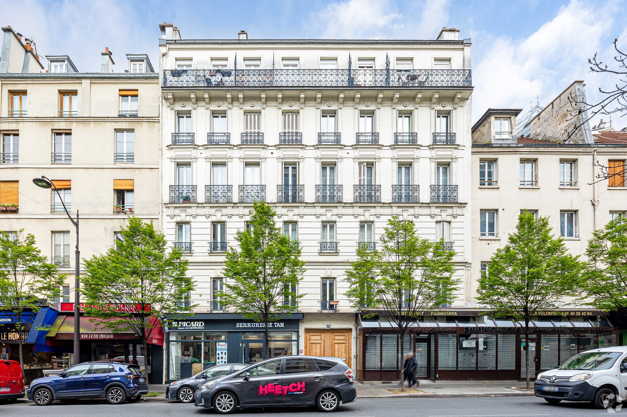 213 Rue Du Faubourg Saint-Martin, Paris for lease Primary Photo- Image 1 of 3