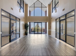 330 Pelham Rd, Greenville, SC for lease Lobby- Image 2 of 7