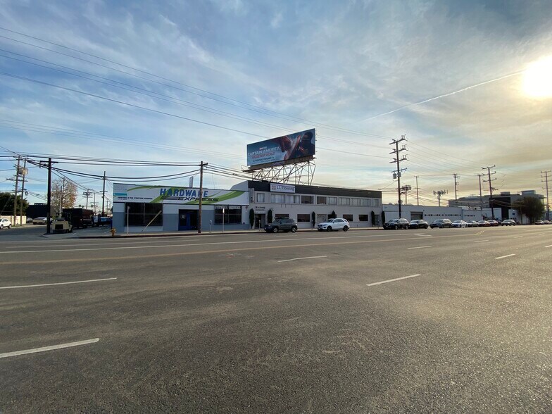 11600-11614 W Olympic Blvd, Los Angeles, CA à louer - Photo du bâtiment - Image 3 de 3