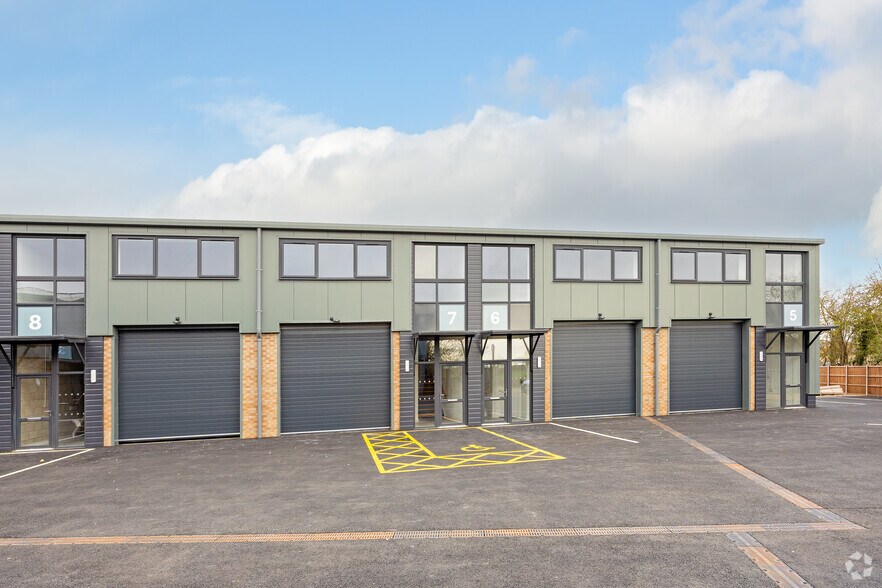 Boundary Ln, Lincoln à louer - Photo du bâtiment - Image 2 de 3