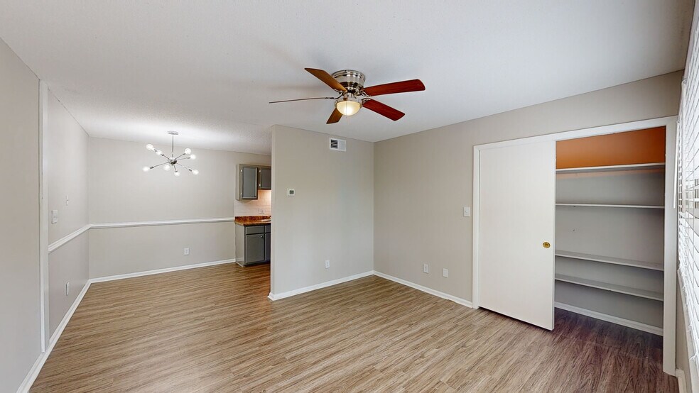 412 Oakridge Ave, Fayetteville, NC à vendre - Numérisation 3D de Matterport - Image 3 de 31