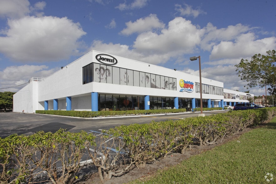 2201 W Atlantic Blvd, Pompano Beach, FL for lease - Building Photo - Image 2 of 24