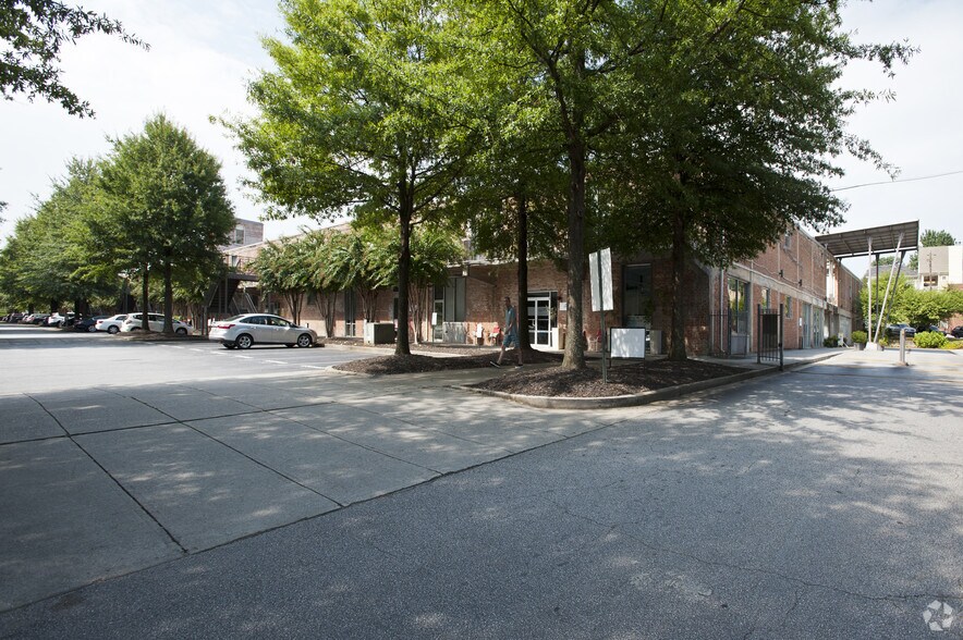 659 Auburn Ave, Atlanta, GA à louer - Photo du bâtiment - Image 3 de 48