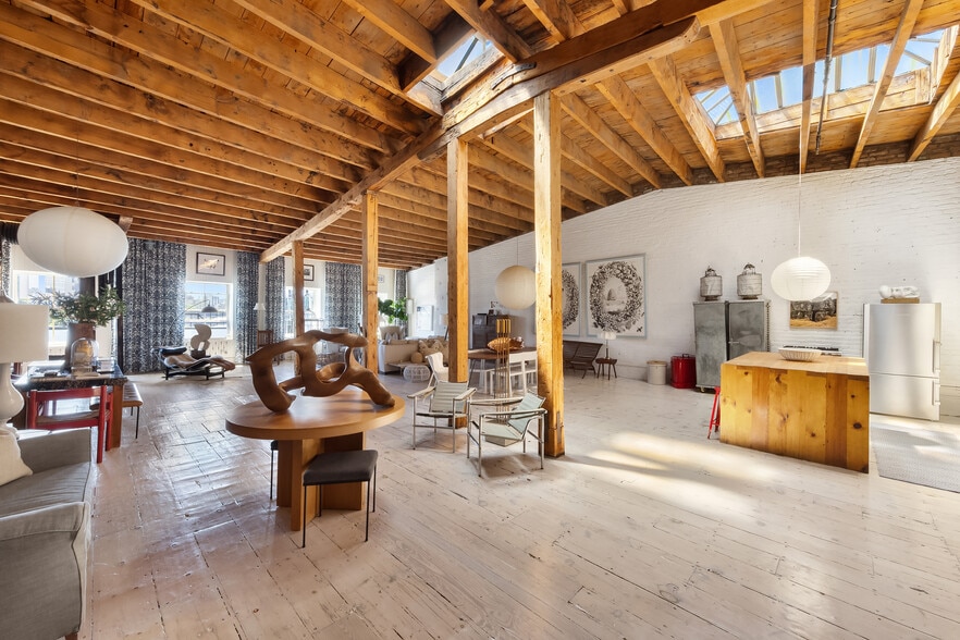 115 South St, New York, NY for sale - Building Photo - Image 2 of 15