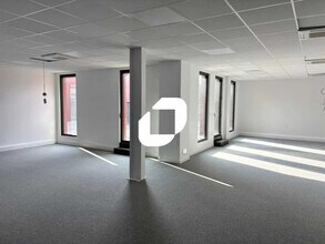 Chemin Du Plateau, Dardilly for lease Building Photo- Image 2 of 6