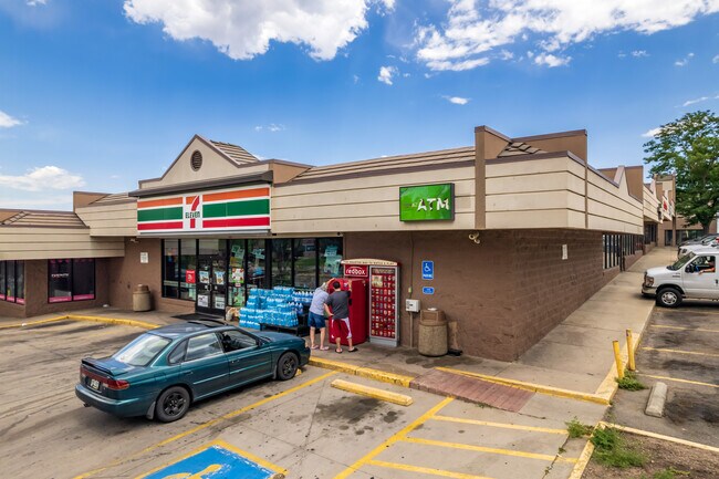 Plus de détails pour 820 S Simms St, Lakewood, CO - Commerce de détail à louer