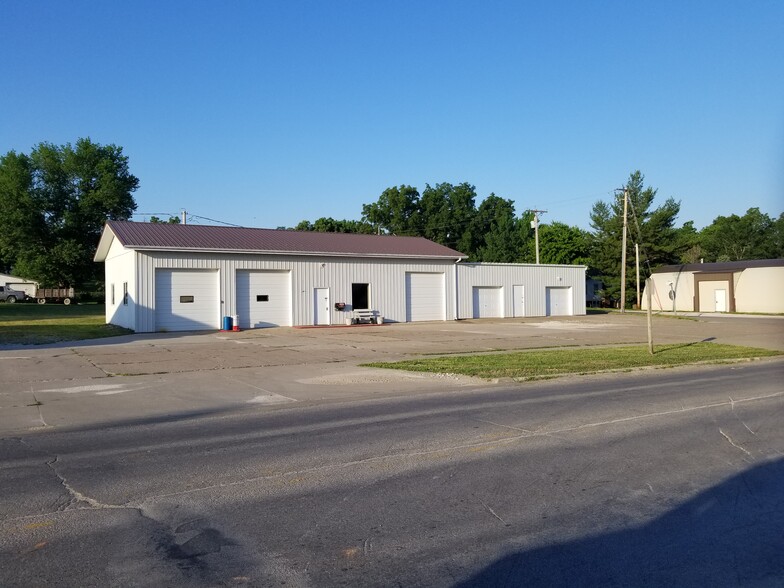 1320 W Court Ave, Chariton, IA for sale - Building Photo - Image 1 of 1