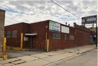 6851 W Irving Park Rd, Chicago, IL à vendre - Photo du bâtiment - Image 1 de 5