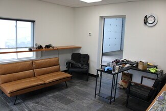 Plus de détails pour 601 13th Ave S, Hopkins, MN - Industriel à vendre