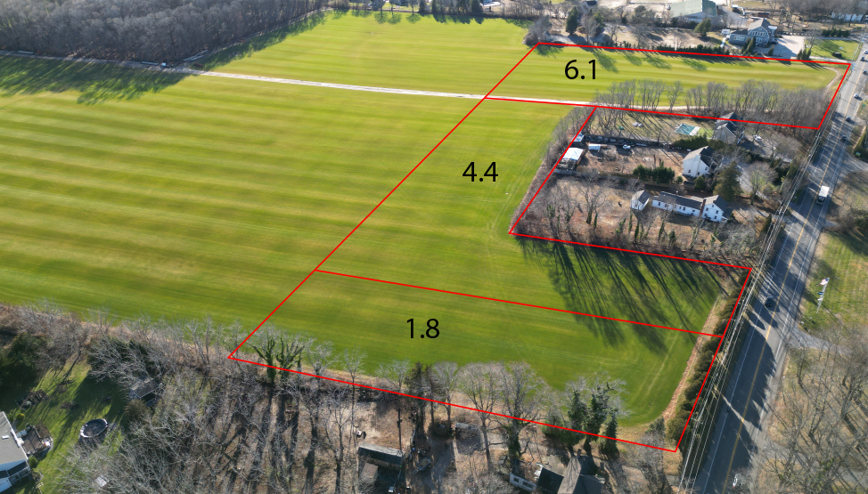 Sound Avenue, Aquebogue, NY for sale - Building Photo - Image 1 of 3