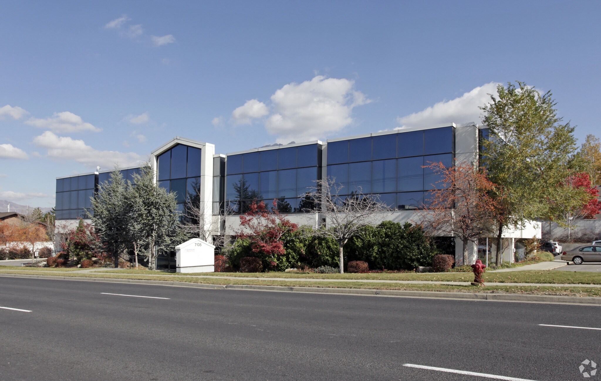 7135 S Highland Dr, Cottonwood Heights, UT for lease Primary Photo- Image 1 of 7