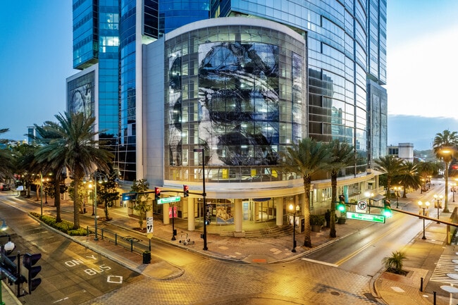 Plus de détails pour 111 N Magnolia Ave, Orlando, FL - Bureau, Commerce de détail à louer