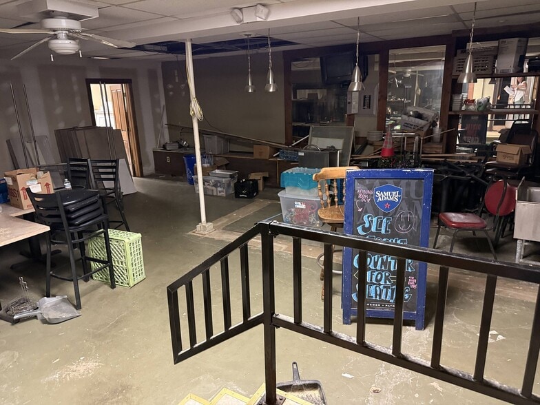 801 Sixth St, Mendota, IL à vendre - Photo du bâtiment - Image 3 de 36