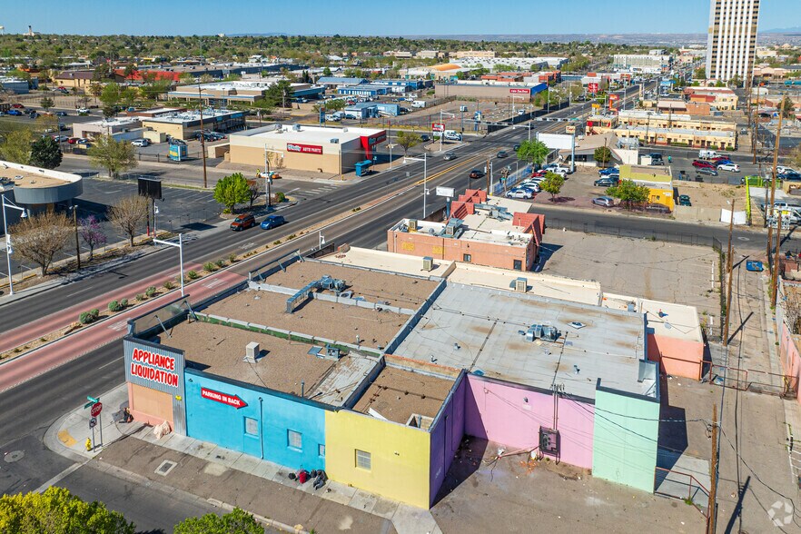 5913-5915 Central Ave NE, Albuquerque, NM à vendre - Photo du bâtiment - Image 3 de 43