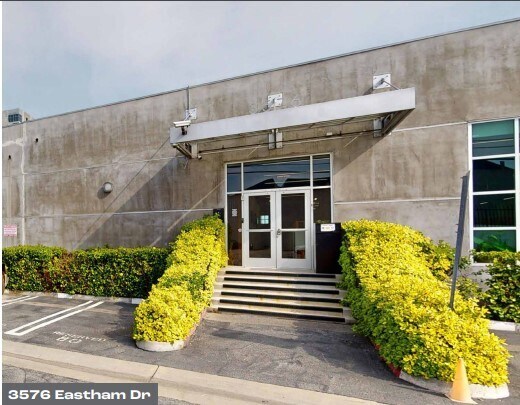 3562-3582 Eastham Dr, Culver City, CA à louer - Photo du bâtiment - Image 2 de 8