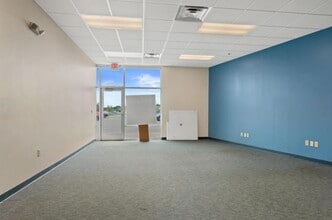 1100-1200 Meridian Dr, Plover, WI for lease Interior Photo- Image 2 of 7