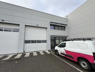 Plus de détails pour 44 Rue De L'Avenir, Genas - Bureau, Local d'activités à louer