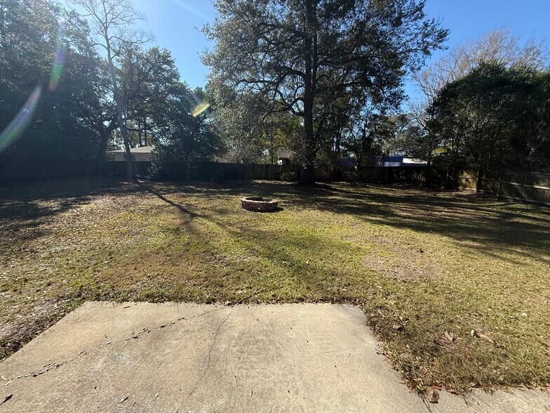 118 E 7th North St, Summerville, SC à louer - Photo du bâtiment - Image 3 de 12