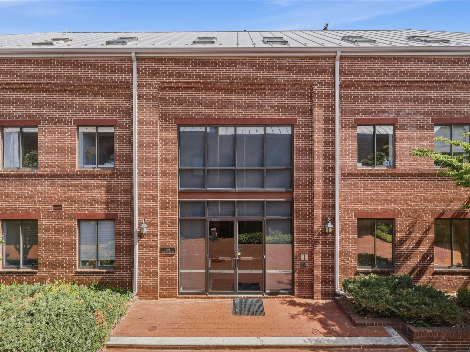 105 Oronoco St, Alexandria, VA for lease Interior Photo- Image 1 of 15