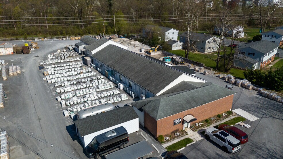 142 Water St, Thurmont, MD à vendre - Photo du bâtiment - Image 3 de 16