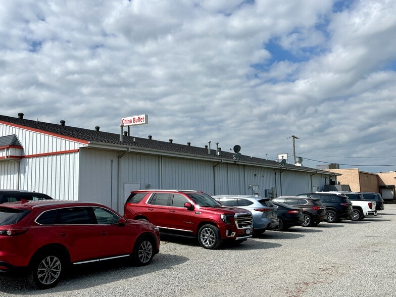 825 New York Dr, Vandalia, IL for lease - Building Photo - Image 3 of 48