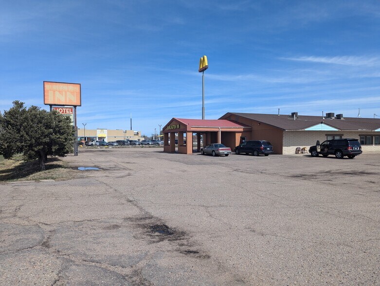 450 S Lincoln St, Burlington, CO for sale - Building Photo - Image 3 of 17