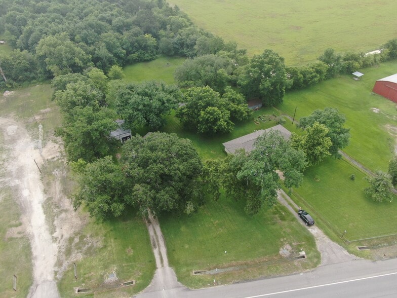 6131 Highway 146, Dayton, TX à vendre - Photo du bâtiment - Image 3 de 24
