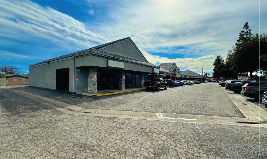 2400 Wible Rd, Bakersfield, CA à louer - Photo du bâtiment - Image 2 de 3