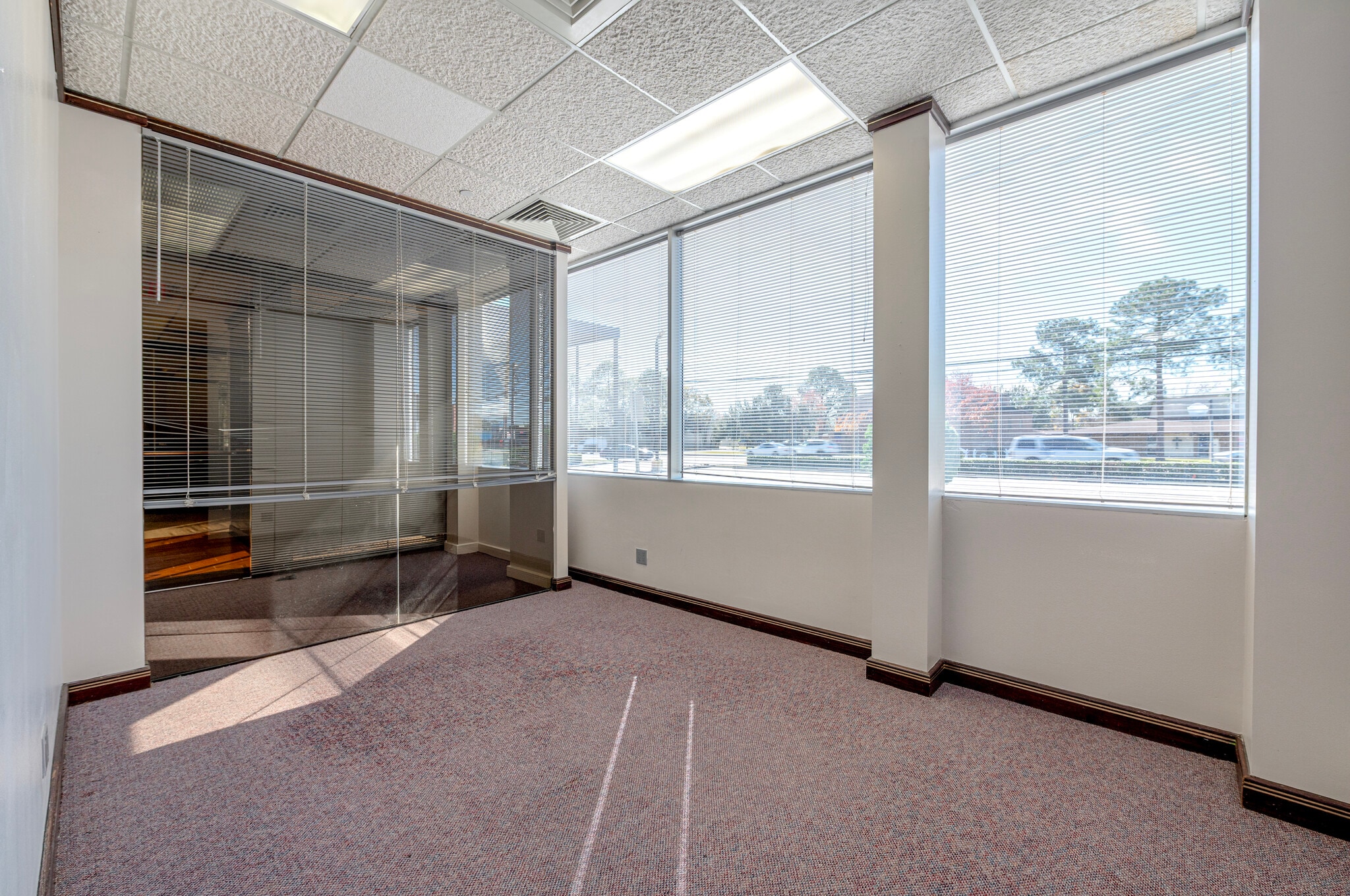 2947 E Broadway St, Pearland, TX for lease Interior Photo- Image 1 of 4