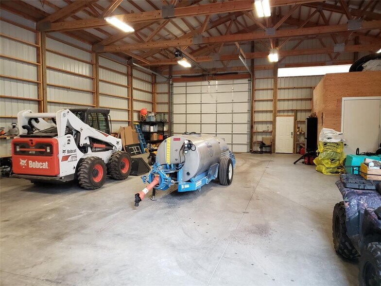 32624 S Finley Point Rd, Polson, MT à vendre - Photo du bâtiment - Image 3 de 10