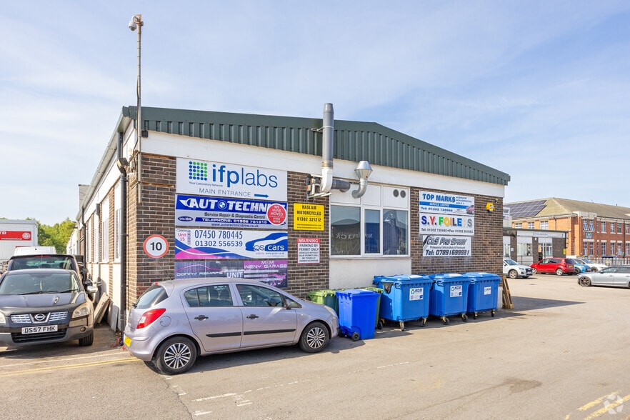 Carr Hl, Doncaster for lease - Building Photo - Image 2 of 4