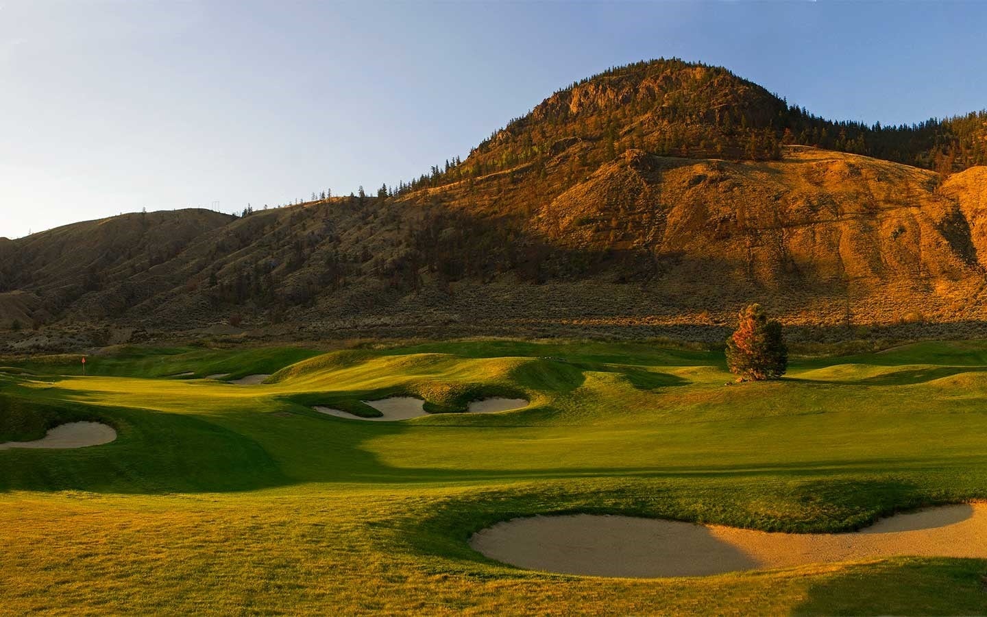 1000 Clubhouse Dr, Kamloops, BC for sale Primary Photo- Image 1 of 1