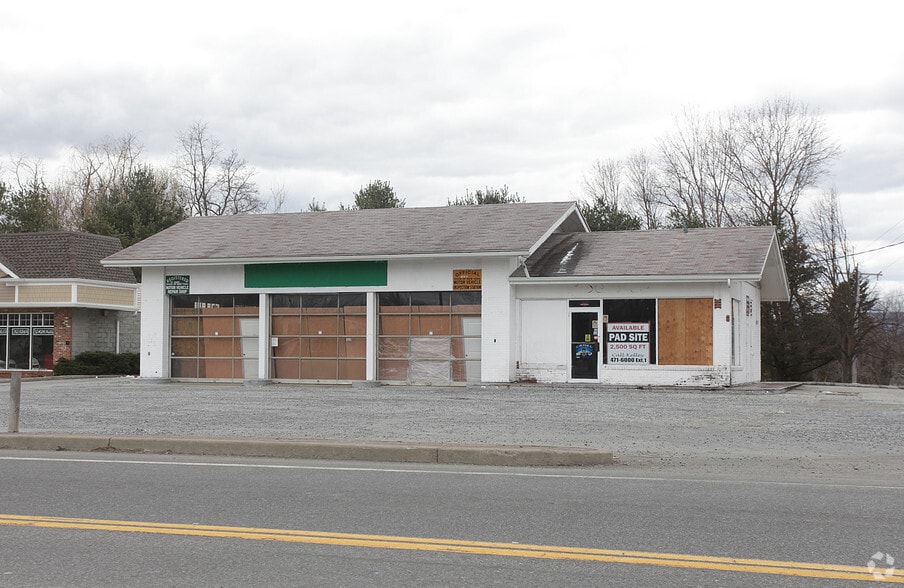 473 Violet Ave, Poughkeepsie, NY à vendre - Photo principale - Image 1 de 2