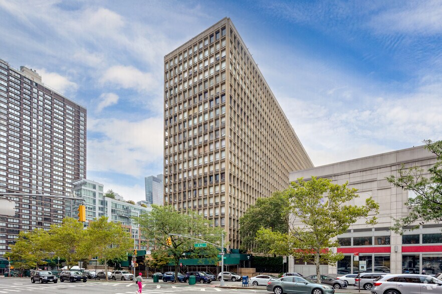 333 E 30th St, New York, NY for sale - Building Photo - Image 1 of 18