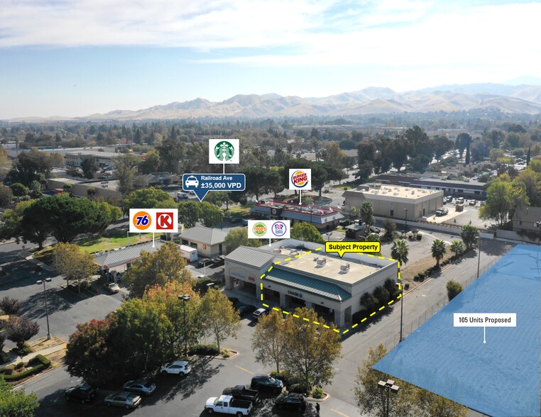 2136 Railroad Ave, Pittsburg, CA à louer - Photo du bâtiment - Image 2 de 14