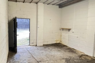 6-8 Brook End, Weston Turville for lease Interior Photo- Image 1 of 2