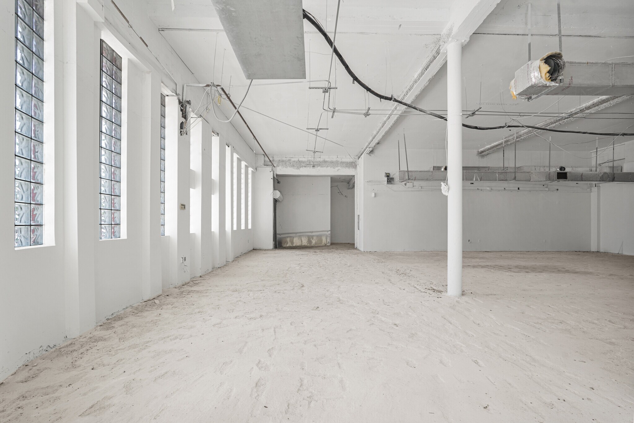 1251 NW 36th St, Miami, FL à louer Photo intérieure- Image 1 de 5