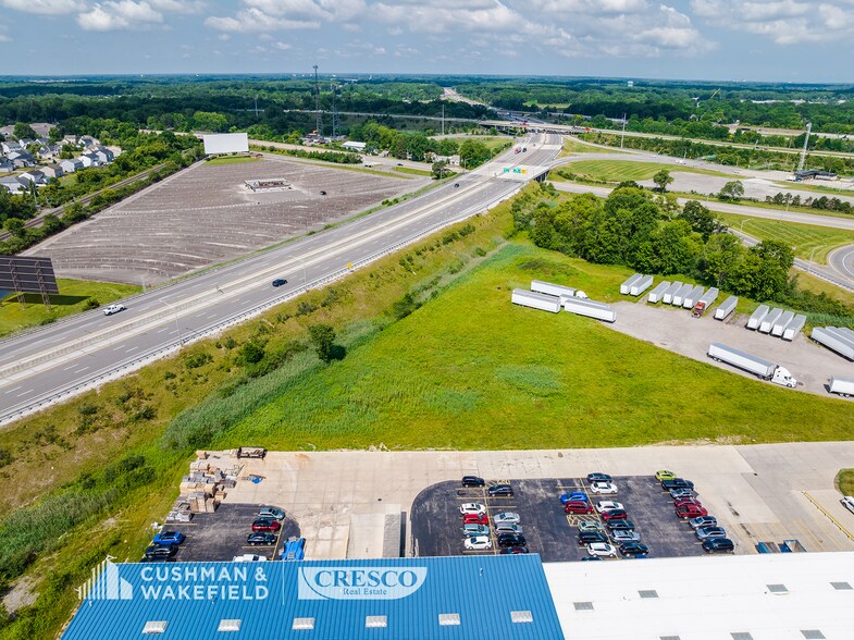 Bliss Parkway, North Ridgeville, OH à vendre - Photo du bâtiment - Image 2 de 6