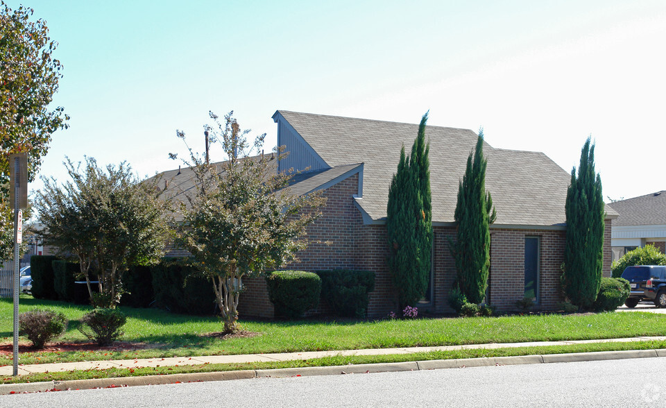 2100 Hartford Rd, Hampton, VA for lease - Building Photo - Image 3 of 6