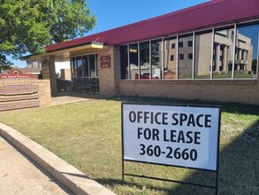 104 E Eufaula St, Norman, OK for lease Building Photo- Image 2 of 9