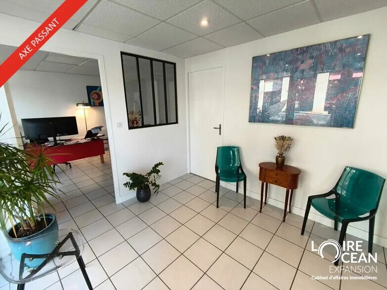 Commerce de détail dans Nantes à louer - Photo du bâtiment - Image 3 de 9