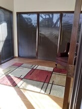 215 Dalton Dr, DeSoto, TX for lease Interior Photo- Image 2 of 6