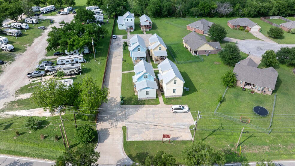 1804 SW Barnard St, Glen Rose, TX à vendre - Photo du bâtiment - Image 3 de 42